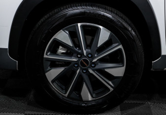 Подержанный автомобиль Exeed LX 2023 года (15 фото)