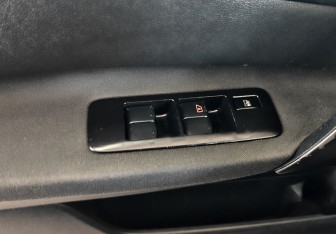 Подержанный автомобиль Nissan Qashqai 2008 года (16 фото)