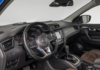 Подержанный автомобиль Nissan Qashqai 2020 года (15 фото)