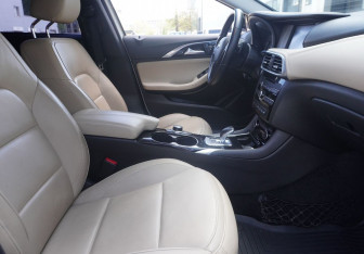 Подержанный автомобиль Infiniti QX30 2017 года (11 фото)