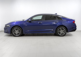 Подержанный автомобиль Kia K5 2021 года (7 фото)
