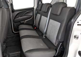 Подержанный автомобиль Fiat Doblo 2020 года (18 фото)