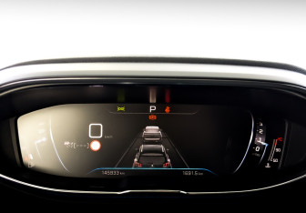Подержанный автомобиль Peugeot 3008 2021 года (13 фото)