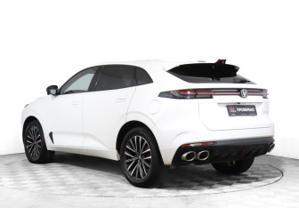 Подержанный автомобиль Changan UNI-K 2023 года (7 фото)