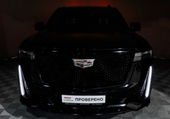 Подержанный автомобиль Cadillac Escalade Suv 2022 года (31 фото)