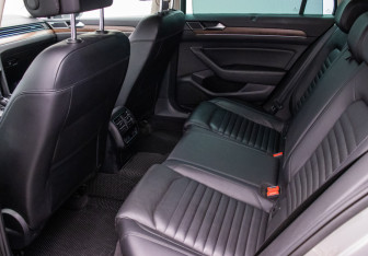Подержанный автомобиль Volkswagen Passat Wagon 2017 года (11 фото)
