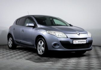 Подержанный автомобиль Renault Megane Hatchback 2010 года (3 фото)