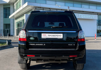 Подержанный автомобиль Land Rover Freelander 2012 года (6 фото)