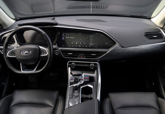 Подержанный автомобиль Geely Tugella 2021 года (13 фото)