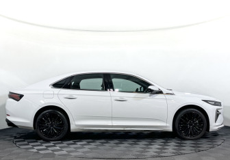 Подержанный автомобиль Geely Preface 2024 года (4 фото)