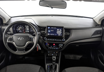 Подержанный автомобиль Hyundai Solaris Sedan 2021 года (14 фото)