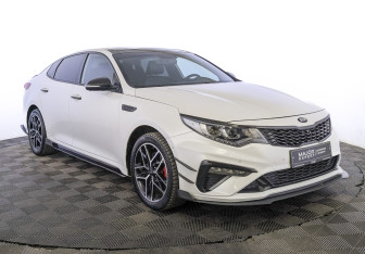 Подержанный автомобиль Kia Optima Sedan 2018 года (3 фото)