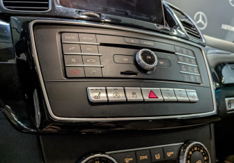 Подержанный автомобиль Mercedes-Benz GLE 2017 года (27 фото)