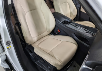 Подержанный автомобиль Jaguar F-Pace 2018 года (24 фото)