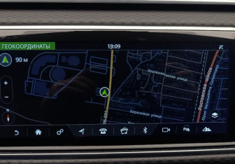 Подержанный автомобиль Land Rover Range Rover Velar 2019 года (12 фото)