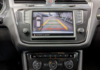 Подержанный автомобиль Volkswagen Tiguan 2017 года (26 фото)