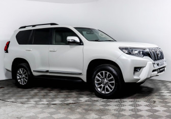 Подержанный автомобиль Toyota Land Cruiser Prado 2021 года (3 фото)
