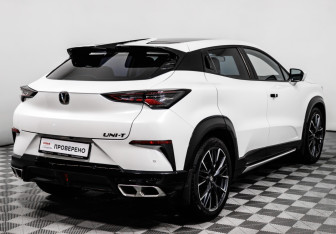 Подержанный автомобиль Changan UNI-T 2023 года (5 фото)