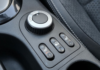 Подержанный автомобиль Nissan Qashqai+2 2013 года (17 фото)