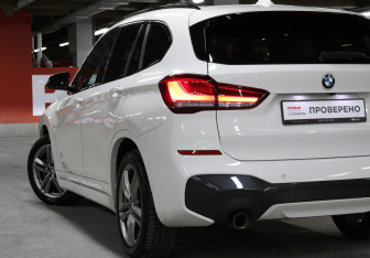 Подержанный автомобиль BMW X1 2021 года (28 фото)