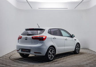 Подержанный автомобиль Kia Rio Hatchback 2013 года (5 фото)