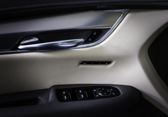 Подержанный автомобиль Cadillac XT5 2020 года (21 фото)