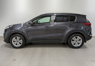 Подержанный автомобиль Kia Sportage 2018 года (8 фото)