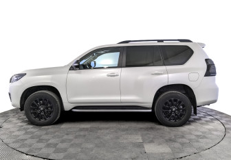 Подержанный автомобиль Toyota Land Cruiser Prado 2021 года (8 фото)