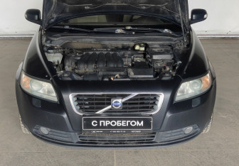 Подержанный автомобиль Volvo S40 2007 года (17 фото)