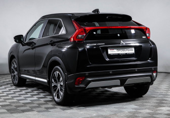 Подержанный автомобиль Mitsubishi Eclipse Cross 2019 года (7 фото)