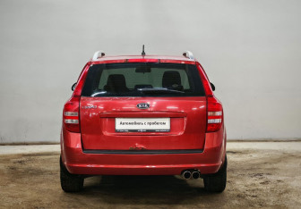 Подержанный автомобиль Kia Ceed Wagon 2008 года (6 фото)