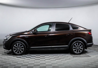 Подержанный автомобиль Renault Arkana 2020 года (8 фото)
