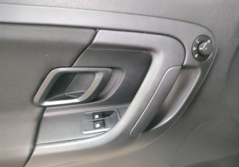 Подержанный автомобиль Skoda Roomster 2011 года (19 фото)