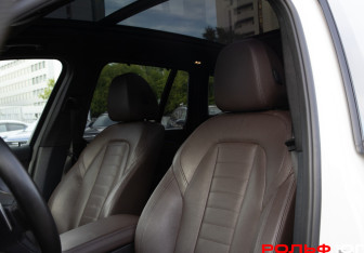 Подержанный автомобиль BMW X3 2021 года (13 фото)
