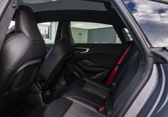 Подержанный автомобиль Audi A5 Liftback 2025 года (17 фото)