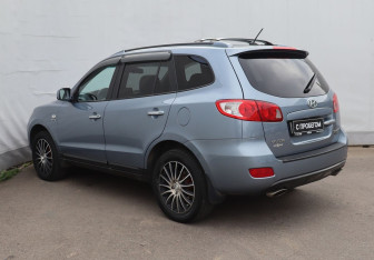 Подержанный автомобиль Hyundai Santa Fe 2007 года (6 фото)