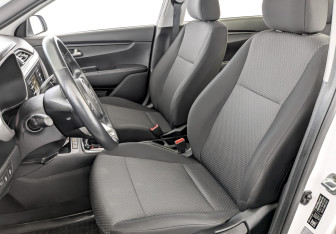 Подержанный автомобиль Kia Rio Sedan 2021 года (20 фото)