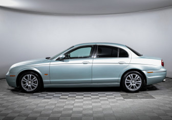 Подержанный автомобиль Jaguar S-Type 2005 года (8 фото)