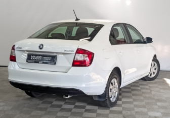 Подержанный автомобиль Skoda Rapid Liftback 2019 года (5 фото)