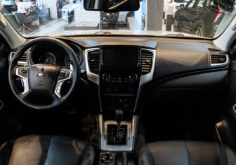 Подержанный автомобиль Mitsubishi L200 2023 года (9 фото)