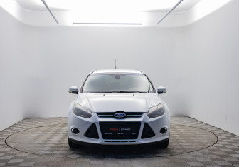 Подержанный автомобиль Ford Focus Wagon 2013 года (2 фото)