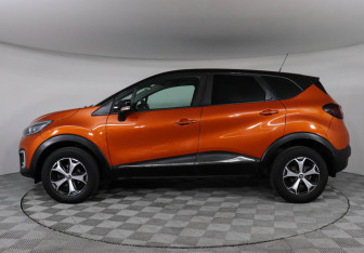 Подержанный автомобиль Renault Kaptur 2017 года (8 фото)