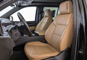 Подержанный автомобиль Cadillac Escalade Suv 2022 года (30 фото)