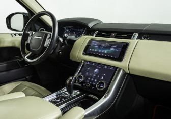 Подержанный автомобиль Land Rover Range Rover Sport 2018 года (9 фото)