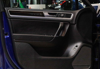 Подержанный автомобиль Volkswagen Touareg 2016 года (12 фото)