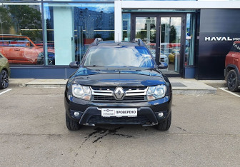 Подержанный автомобиль Renault Duster 2016 года (2 фото)