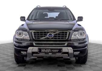 Подержанный автомобиль Volvo XC90 2013 года (2 фото)