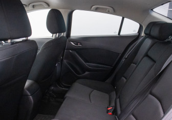 Подержанный автомобиль Mazda 3 Sedan 2014 года (11 фото)