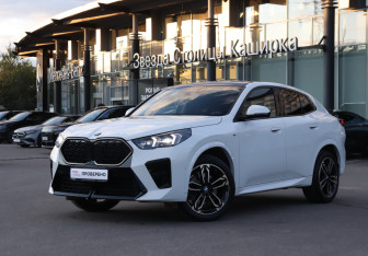Подержанный автомобиль BMW X2 2024 года (29 фото)