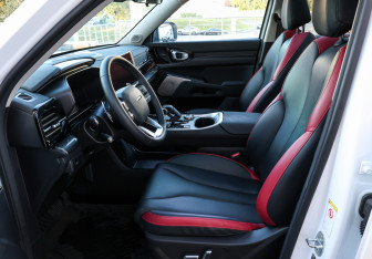 Подержанный автомобиль Haval H3 2024 года (16 фото)